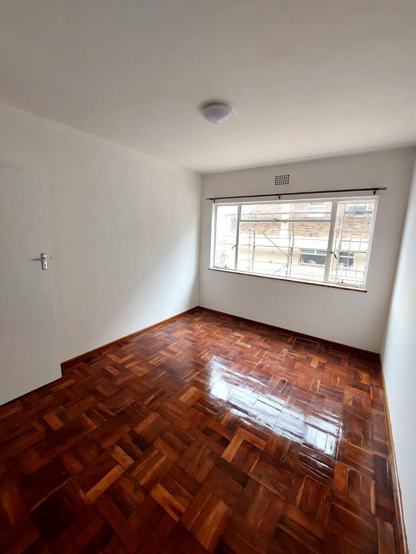 3 Bedroom Property for Sale in Vredehoek Western Cape